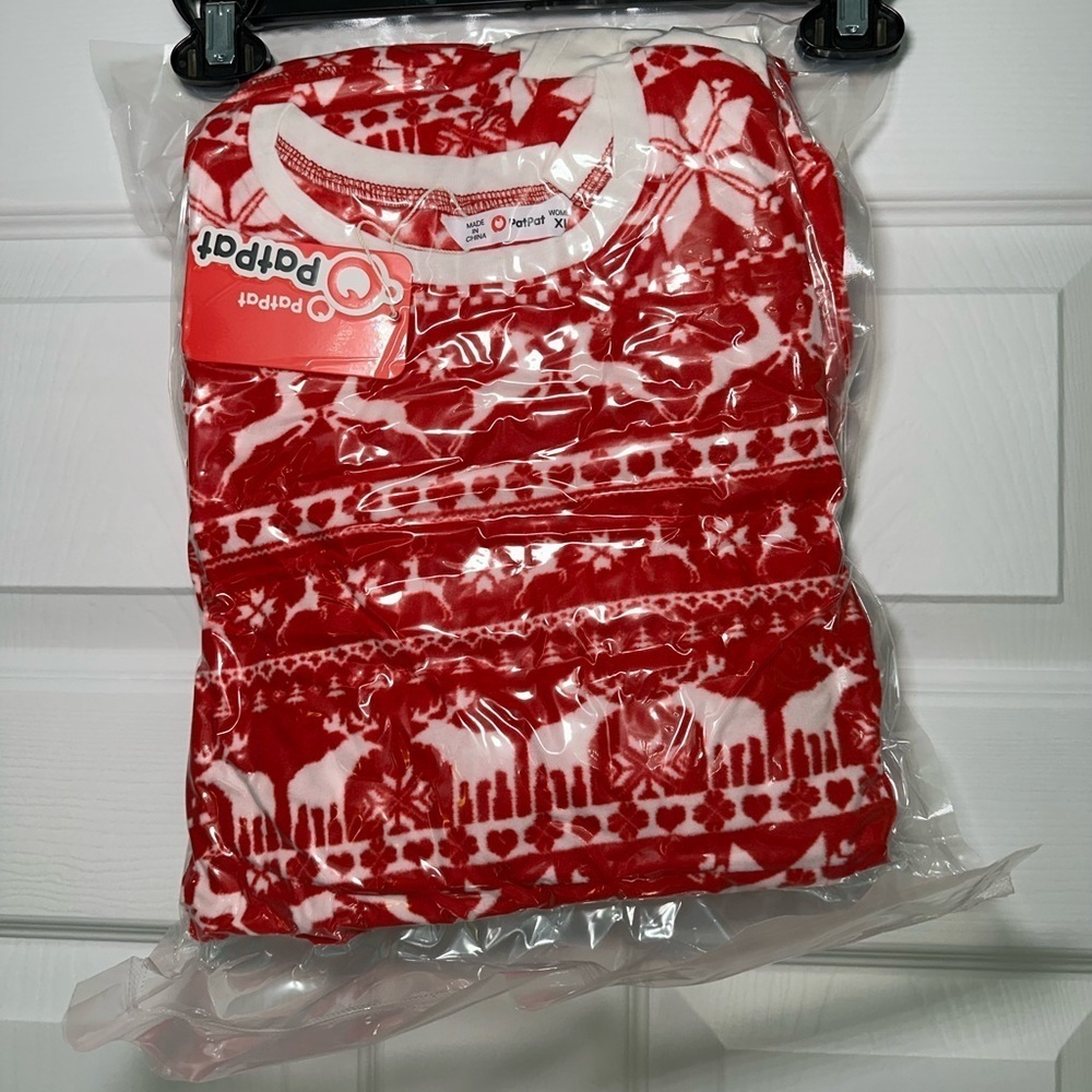 PatPat Festive Red and White Pajama Set - Picture 2 of 8